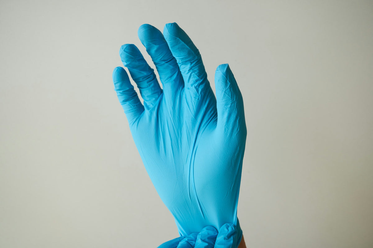 Blauer Einweghandschuh – Arbeitsschutz